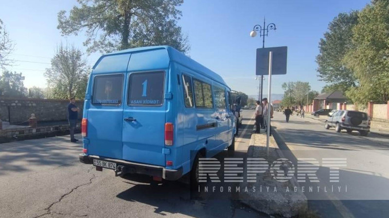 Şəkidə mikroavtobus 70 yaşlı piyadanı vuraraq öldürüb