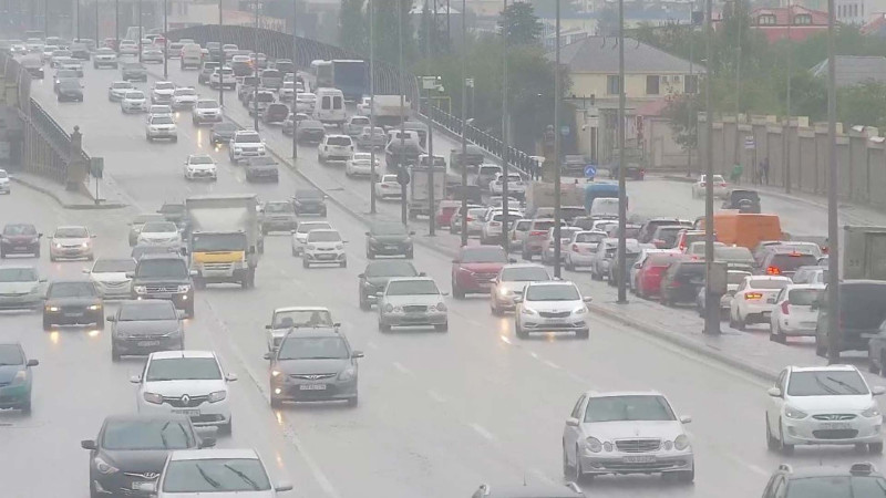 Bakıda tıxac olan yollar - SİYAHI