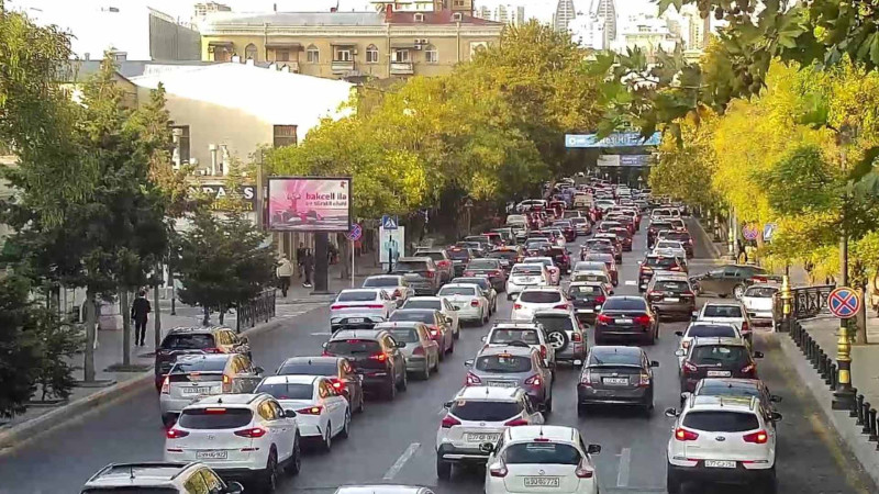 Bakıda tıxac olan yollar - SİYAHI