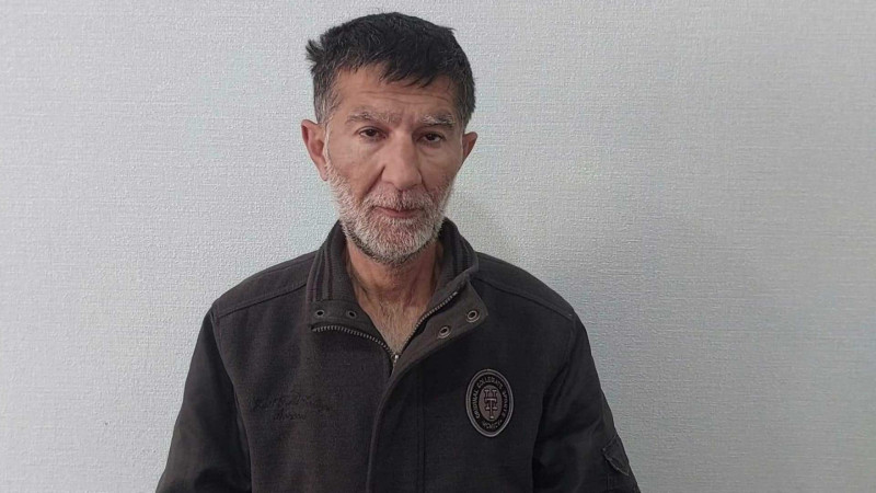 Lerikdə Kalaşnikov gəzdirən şəxs