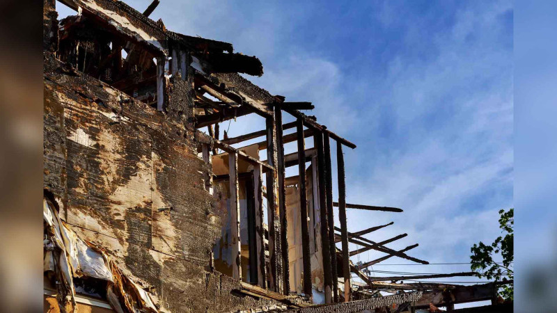 Bakıda ev yanıb, bir nəfər yanaraq ölüb