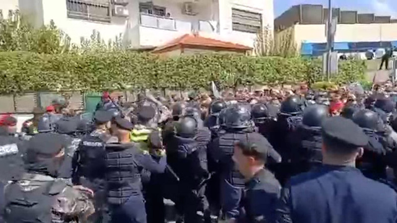 İsrailin İordaniyadakı səfirliyinin qarşısında aksiya keçirilir
