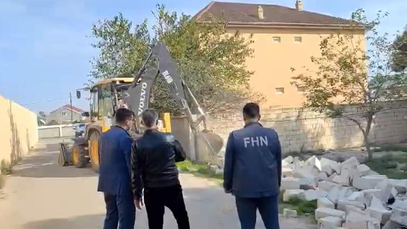 Kürdəmir və Neftçalada qanunsuz tikililər sökülüb