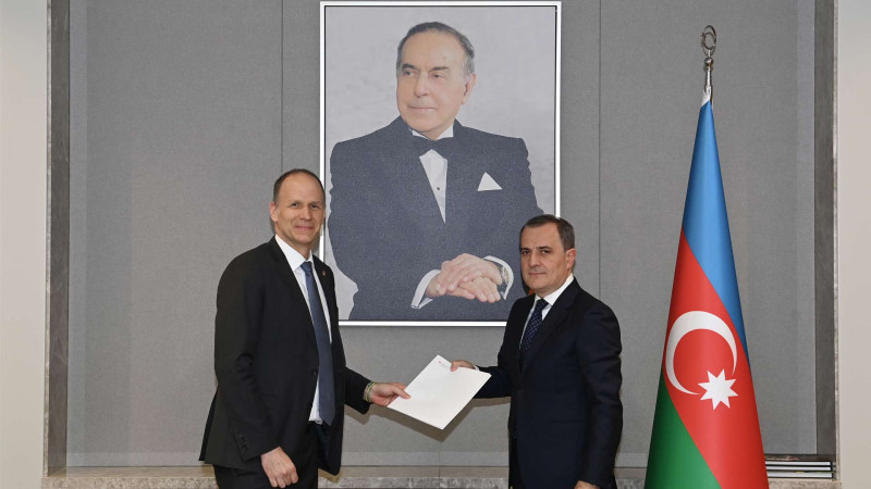 Ceyhun Bayramov İsveçrənin yeni səfiri ilə görüşüb