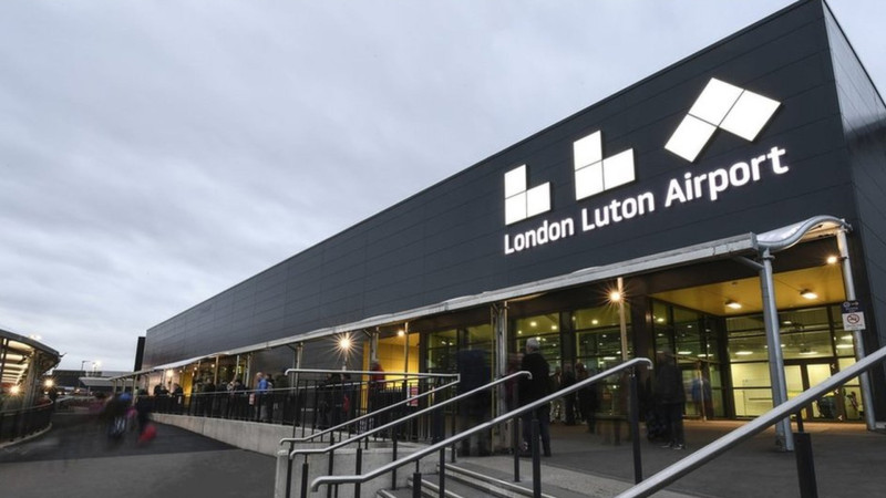 London hava limanında yanğın baş verib