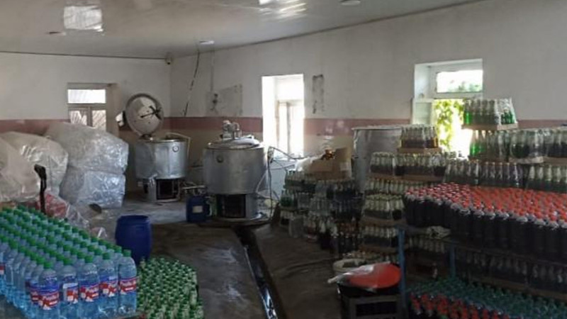 Ağstafada qanunsuz alkoqolsuz içkilər istehsal edən müəssisə bağlanıb