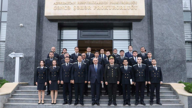 Baş prokuror Gəncədə vətəndaşlarla görüşüb