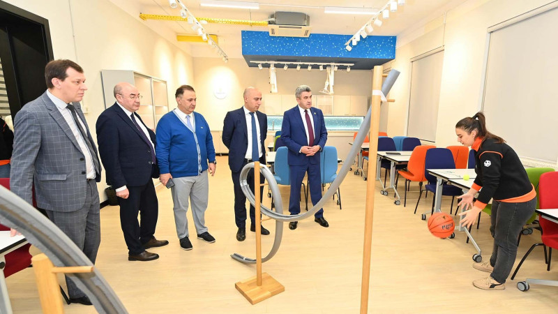 Tatarıstanın təhsil naziri Bakıda səfərdədir