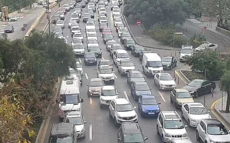 Bakıda tıxac olan yollar - SİYAHI