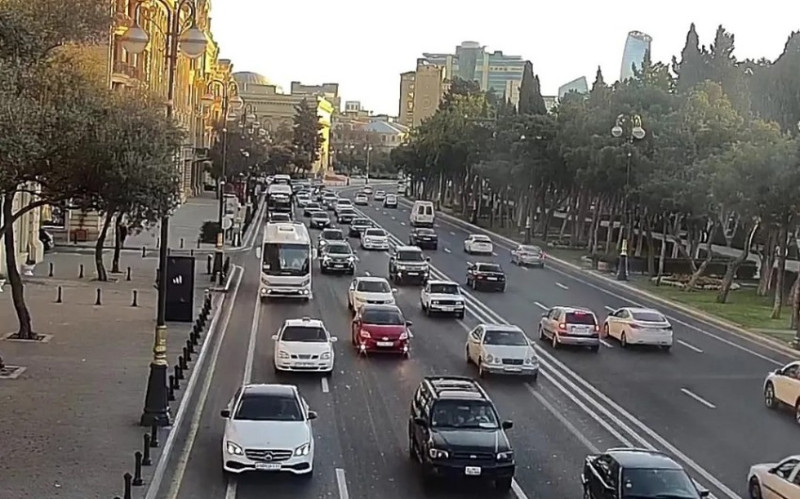 Bakıda tıxac olan yollar - SİYAHI