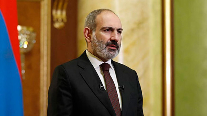 Paşinyan Fransaya gedib