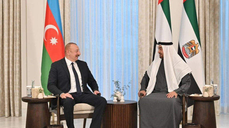 Dubayda BƏƏ və Azərbaycan prezidentlərinin görüşü başlayıb