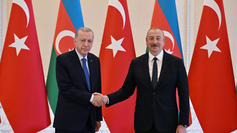 Ərdoğan Zəfər Günü münasibətilə İlham Əliyevi təbrik edib