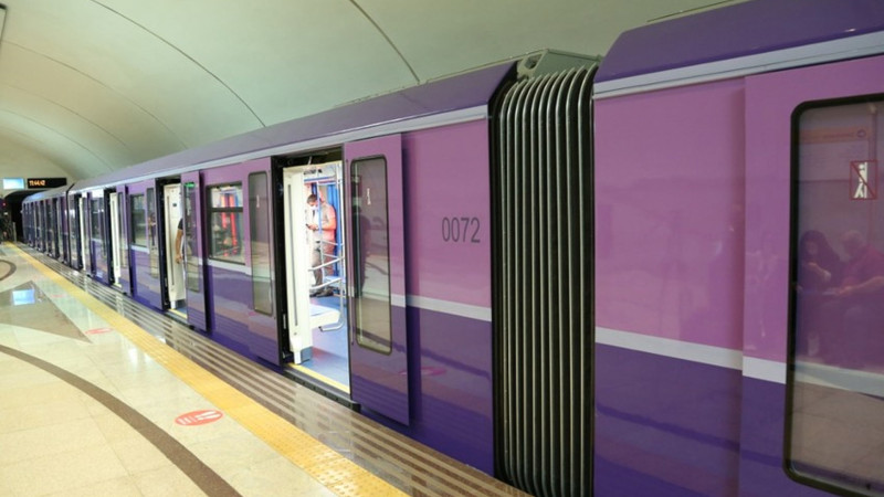 Bakı metrosunda qatarların hərəkəti ləngiyib