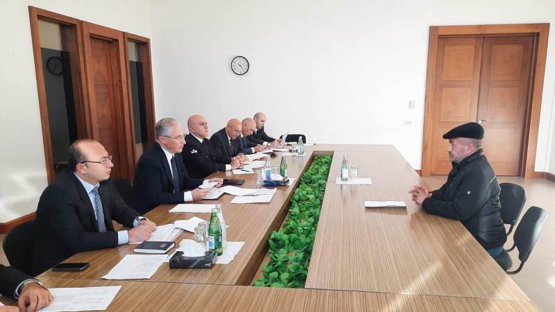 Ekologiya və təbii sərvətlər naziri Şəmkirdə vətəndaşları qəbul edib