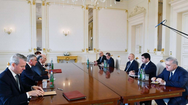Prezident İlham Əliyev Böyük Britaniyanın dövlət nazirini qəbul edib