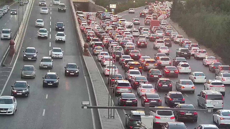 Bakıda tıxac olan yollar - SİYAHI