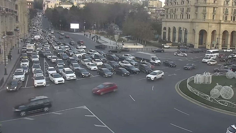 Bakıda tıxac olan yollar - SİYAHI