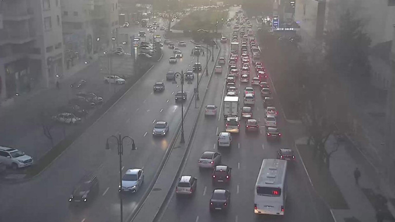 Bakıda tıxac olan yollar - SİYAHI