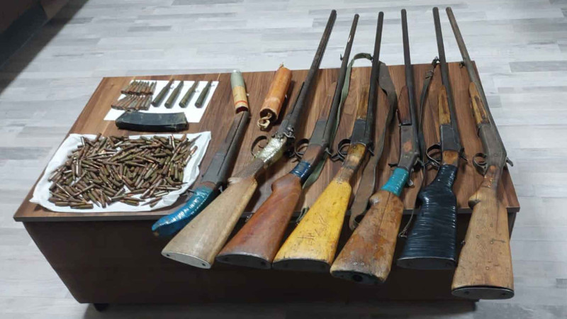 Ağsuda xeyli sayda silah-sursat aşkar edilib