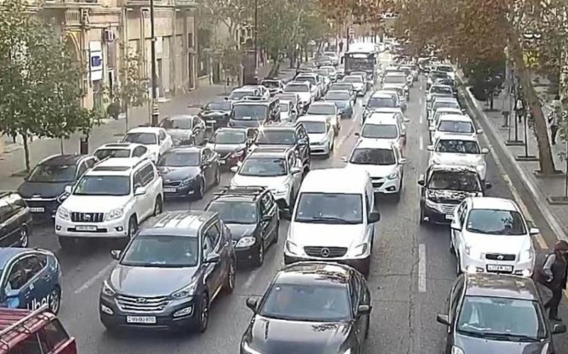 Bakıda tıxac olan yolların SİYAHISI