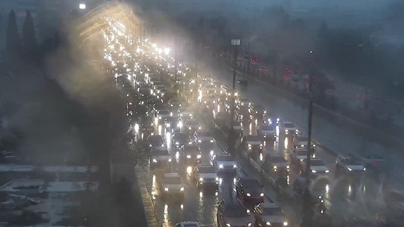 Bakının tıxac olan yollar - SİYAHI