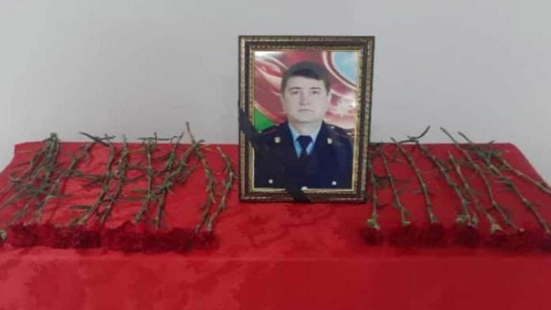 Polis mayoru avtomobilində qəfil vəfat etdi