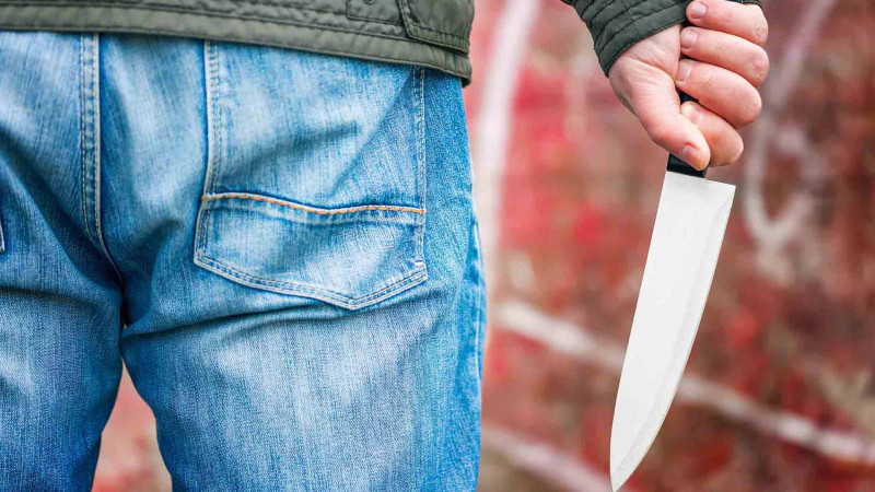 Daşkəsəndə çağırışa gedən həkim bıçaqlandı