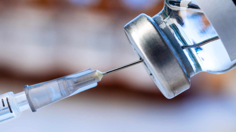 Səhiyyə Nazirliyi Omicron ştamı ilə bağlı əhalini peyvənd olunmağa çağırıb