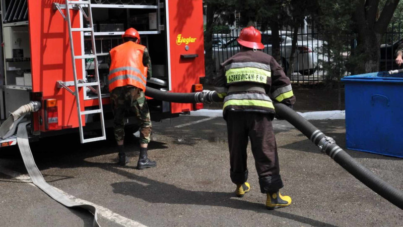 FHN: Ötən sutka 21 yanğına çıxış olub, 6 nəfər xilas edilib