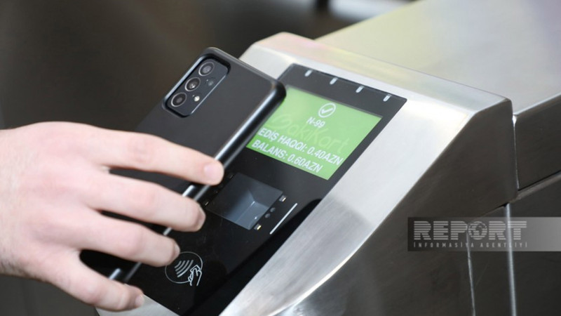 Artıq metronun bütün stansiyalarında QR biletlə ödəniş mümkündür