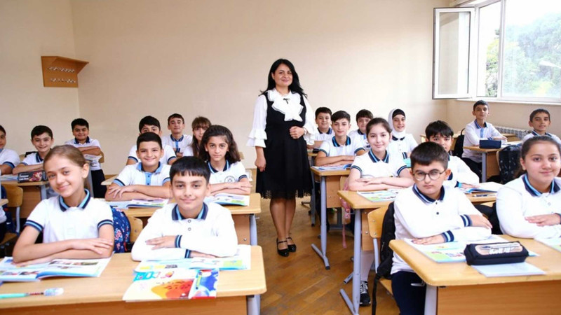 Bakı məktəblərində neçə şagird təhsil alır? - AÇIQLAMA