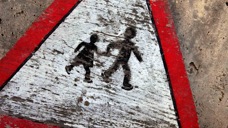 Naxçıvanda avtomobil məktəbin xadiməsini vurub