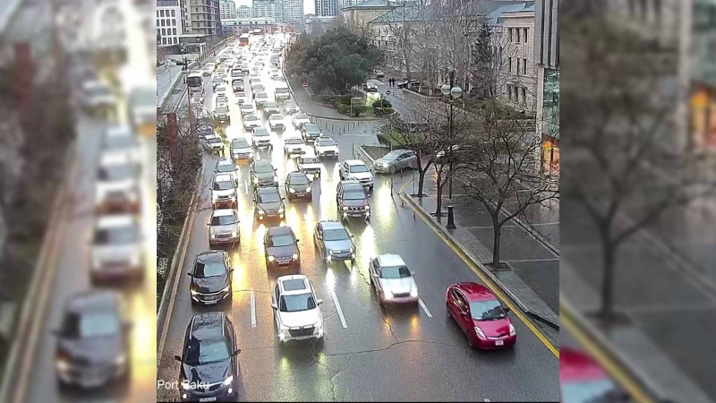 Bakının bir neçə yolunda sıxlıq var - SİYAHI
