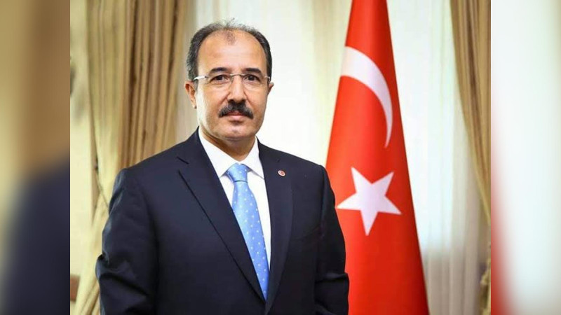 Türkiyənin Azərbaycandakı səfirliyində bayraqlar yarıya endirilib
