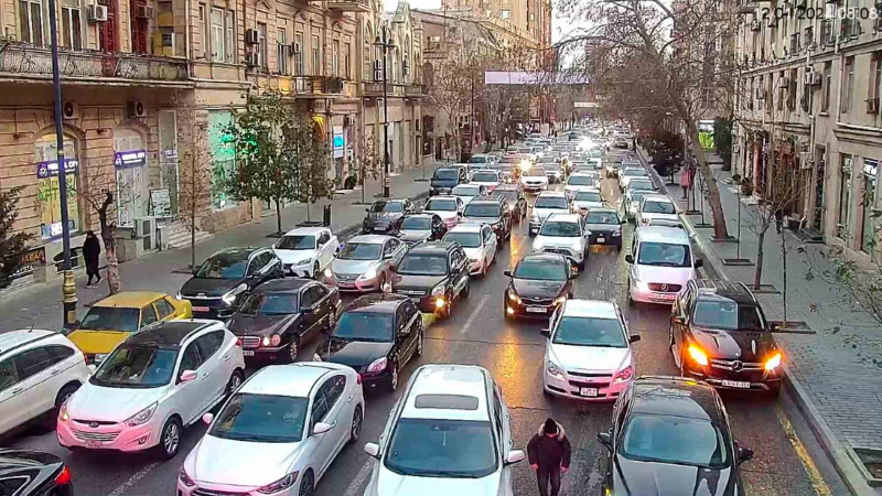 Bakıda tıxac olan yollar - SİYAHI