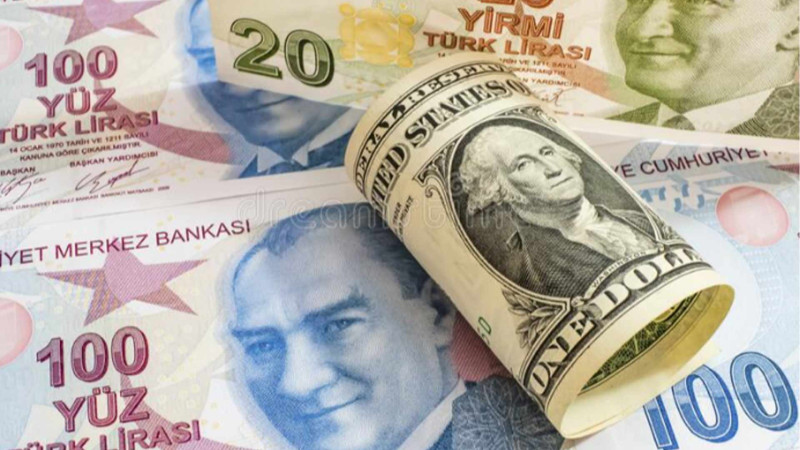 Türk lirəsi antirekord qırmaqda davam edir