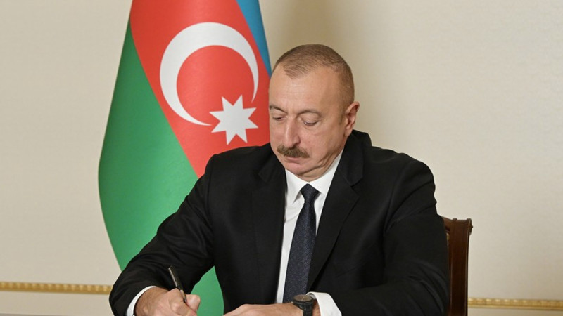 Bir sıra birinci instansiya məhkəmələrinə hakimlər təyin edilib – SİYAHI
