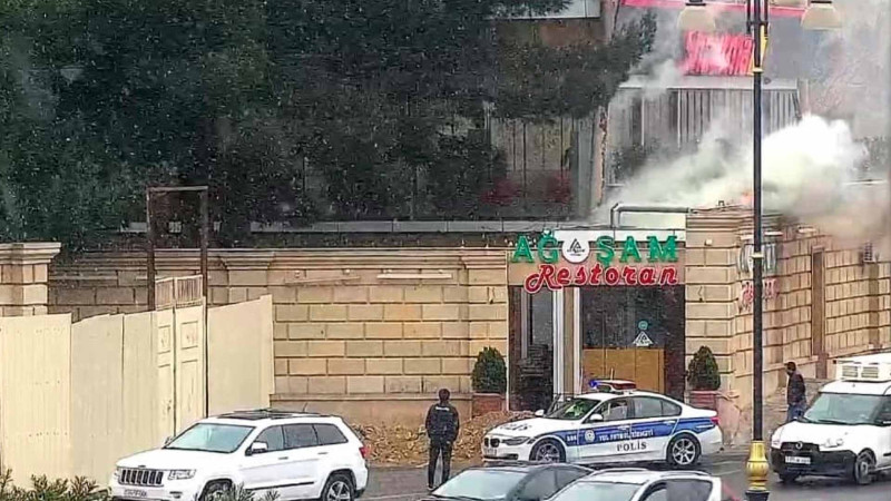 “Şaurma 1” yanıb