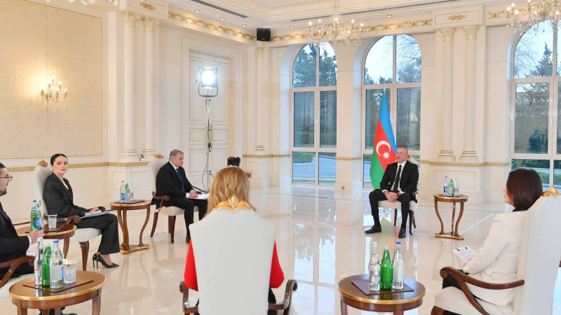 İlham Əliyev yerli televiziya kanallarına müsahibə verib