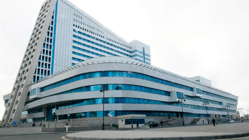 Yeni Klinikanın sabiq rəhbərinə cəza verilib