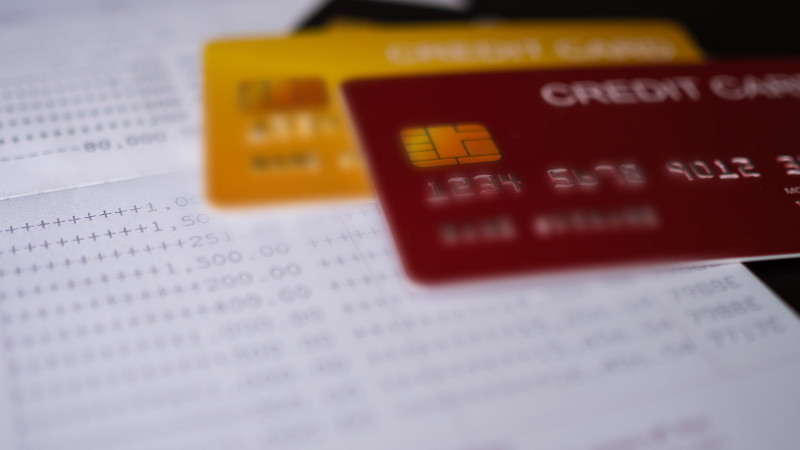 Sumqayıtda bank kartından 13 min manatdan çox pul oğurlanıb