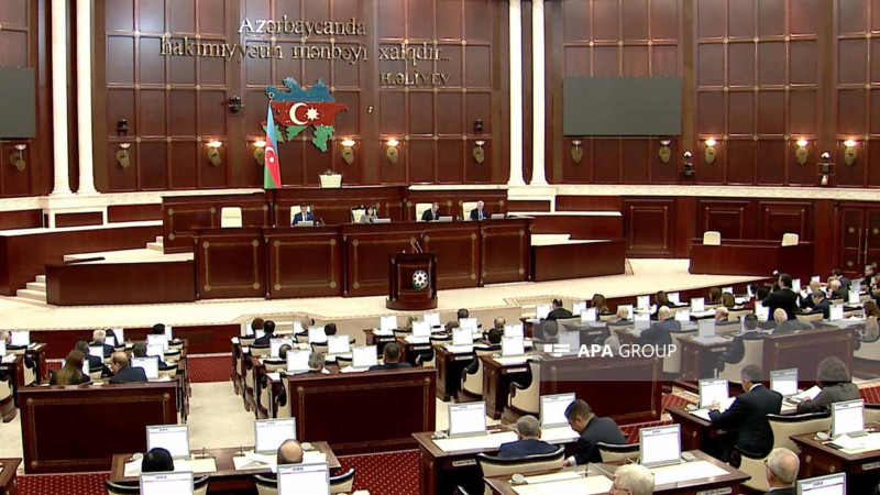 Milli Məclisin iclası başlayıb