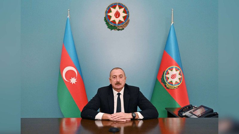 Prezident İlham Əliyev and içib