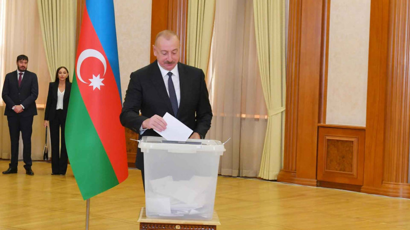 Dünya liderləri İlham Əliyevi seçkilərdə qalib gəlməsi ilə bağlı təbrik ediblər