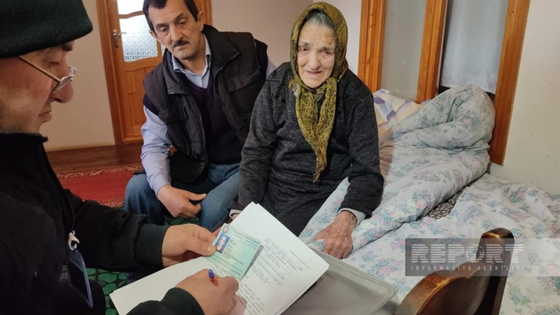 Oğuzda 102 yaşlı seçici səs verib
