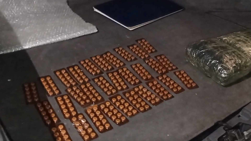 Paytaxtda taksi sürücüsü və daha bir nəfərdən 14 kiloqram narkotik aşkarlanıb - VİDEO