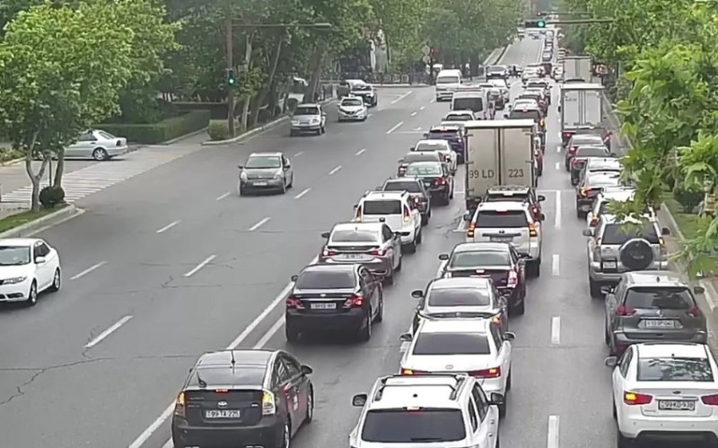 Bakıda tıxac olan yollar - SİYAHI