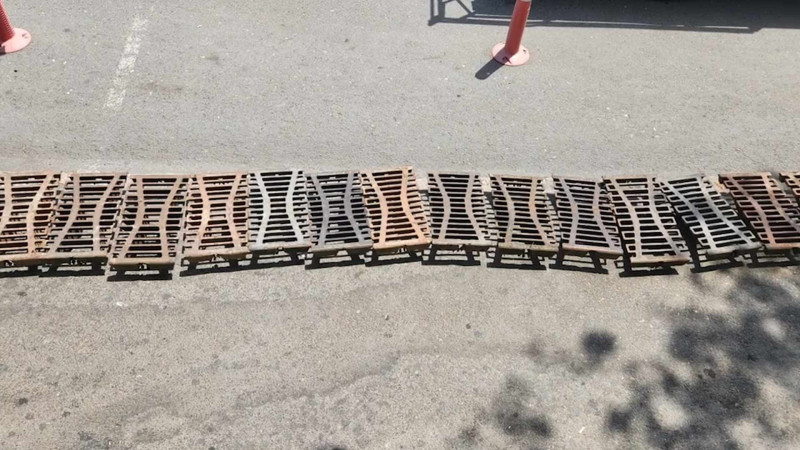 Bulvarda 43 kanalizasiya quyusunun dəmir barmaqlıqları oğurlanıb