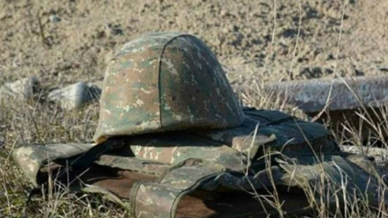 Ermənistanda tank hərbi avtomobillə toqquşub